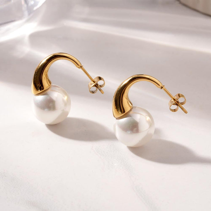 Curve Pearl Hoop Earrings-4